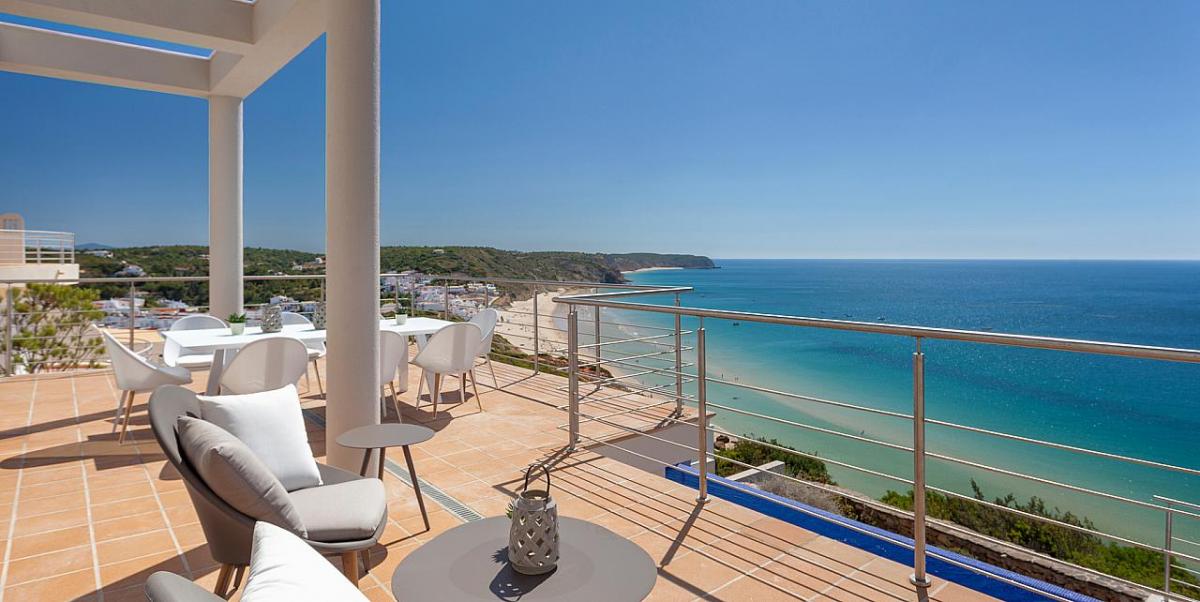 Last minute villas in the Algarve